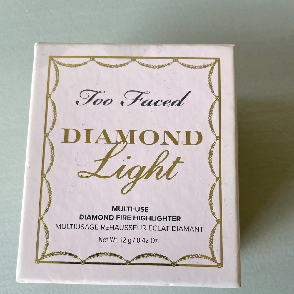 Two faced diamond light highlighter